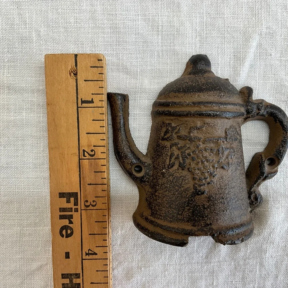 Vintage Cast Iron Teapot Wall Grape Vine Rustic‎ Brown Farmhouse Door Knocker?